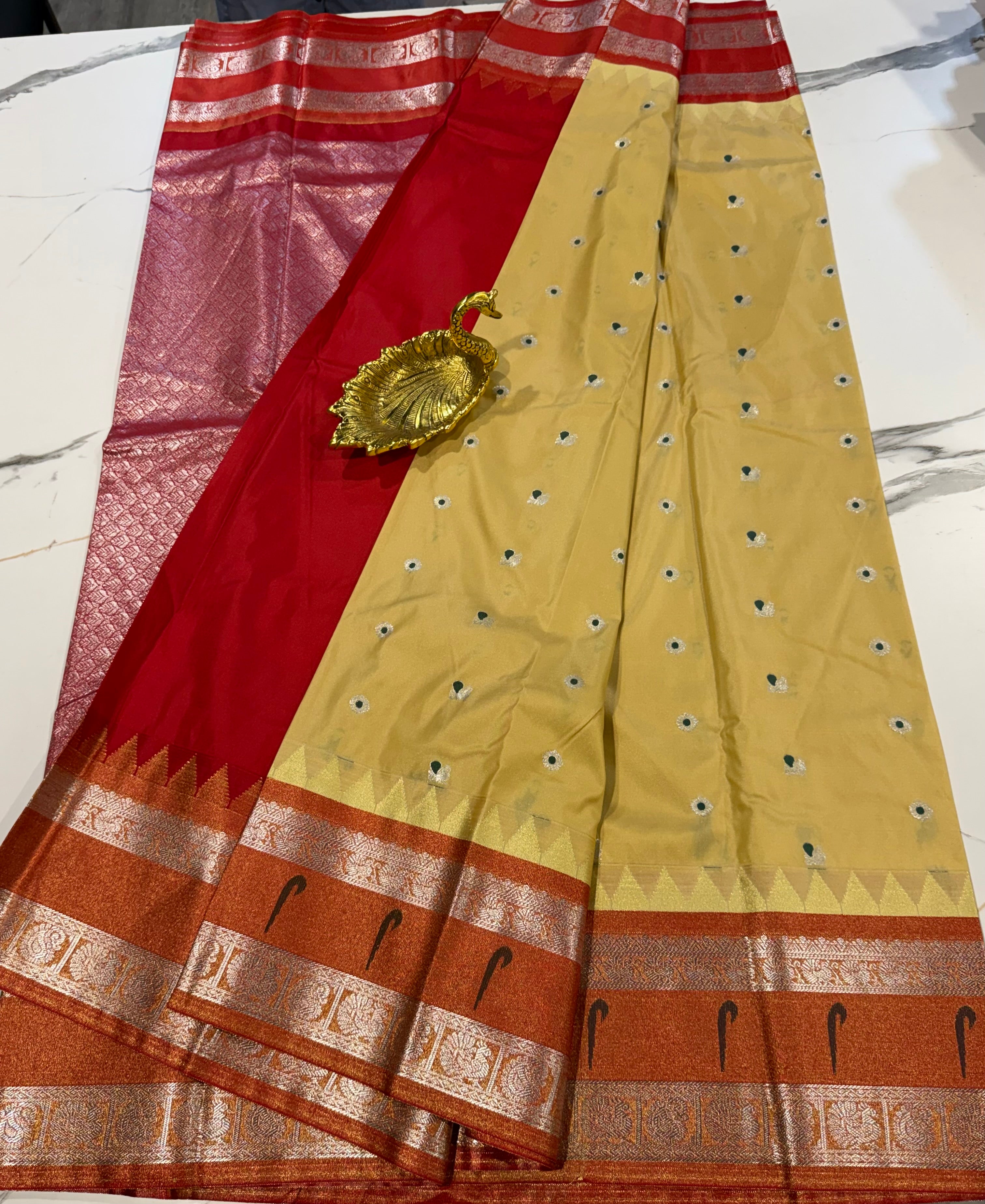 TS-3450 cream Tissue Muniya Gadwal saree