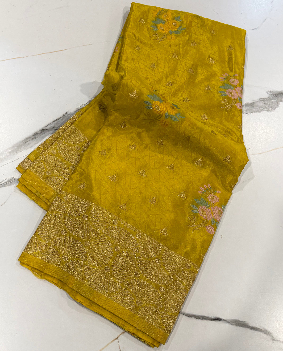 Bz-1850 sampangi benny crepe saree