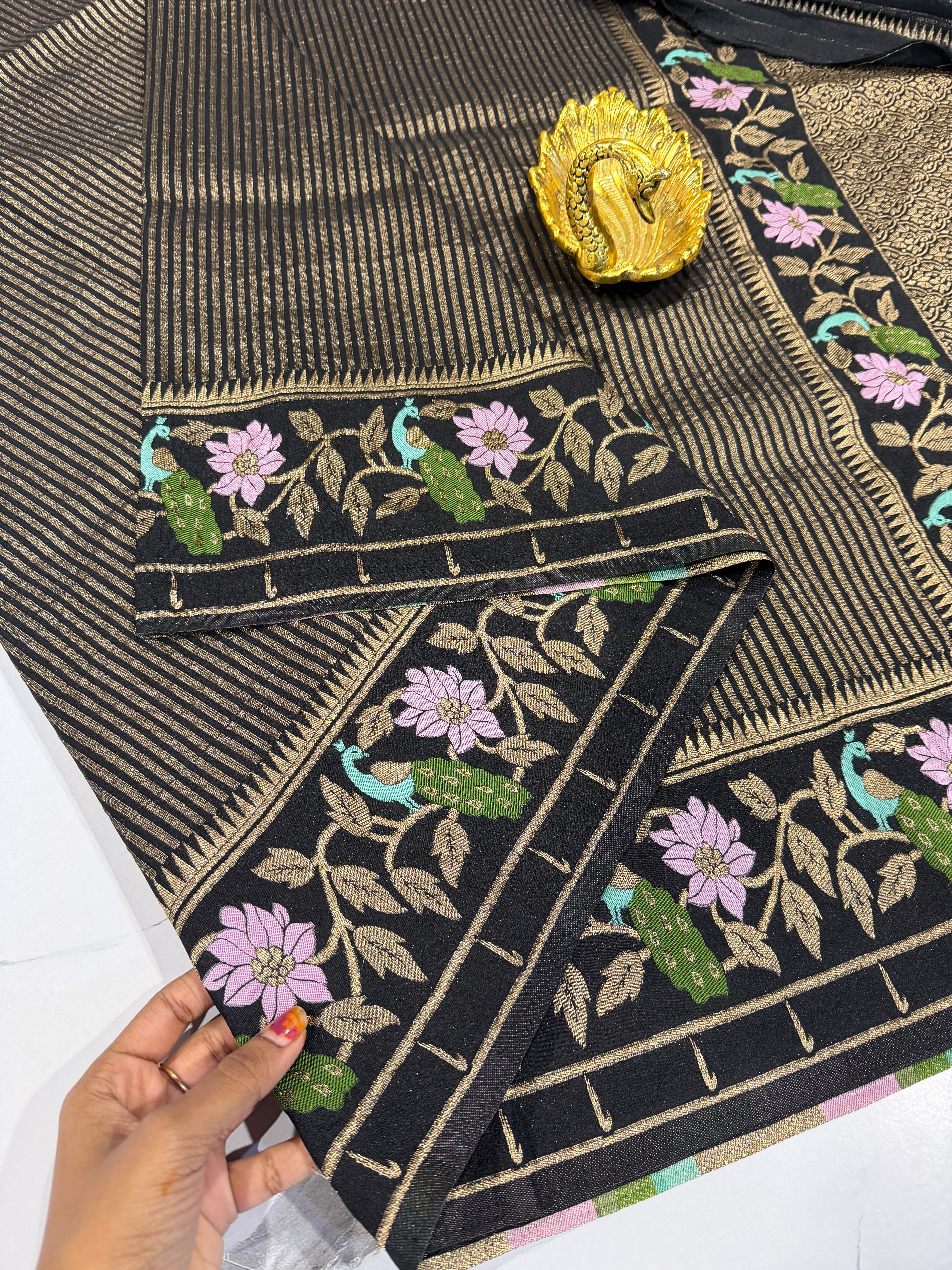 Gv-1950 black Banaras green mango saree