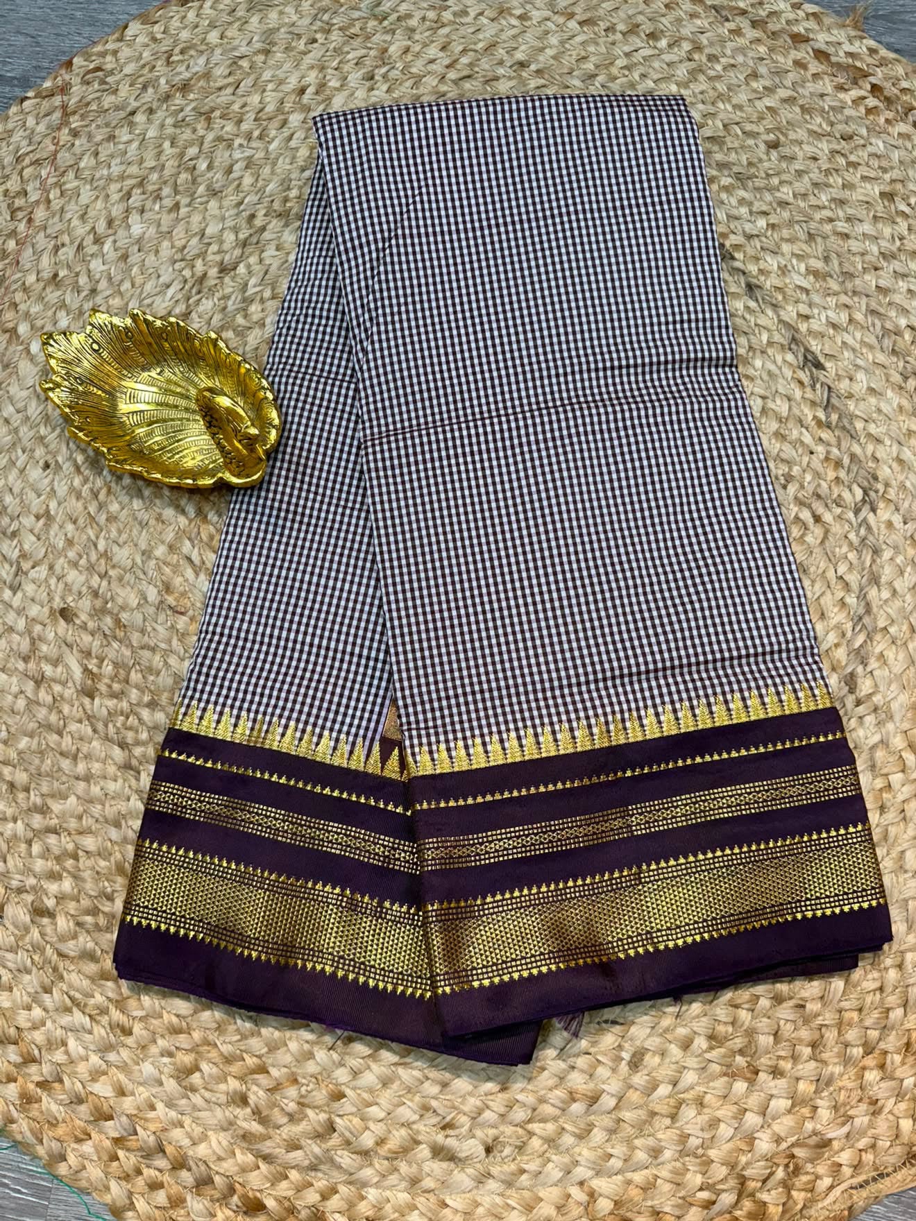 Narayanpet Checks Semi Brown n white with brown border