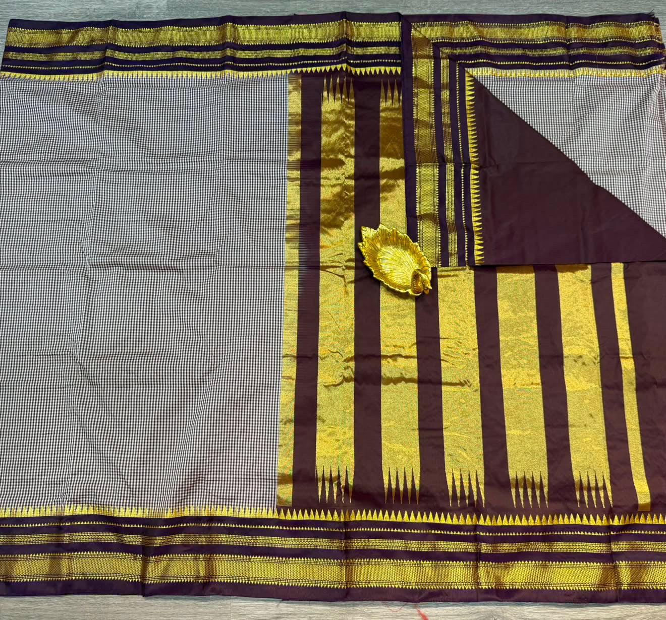 Narayanpet Checks Semi Brown n white with brown border