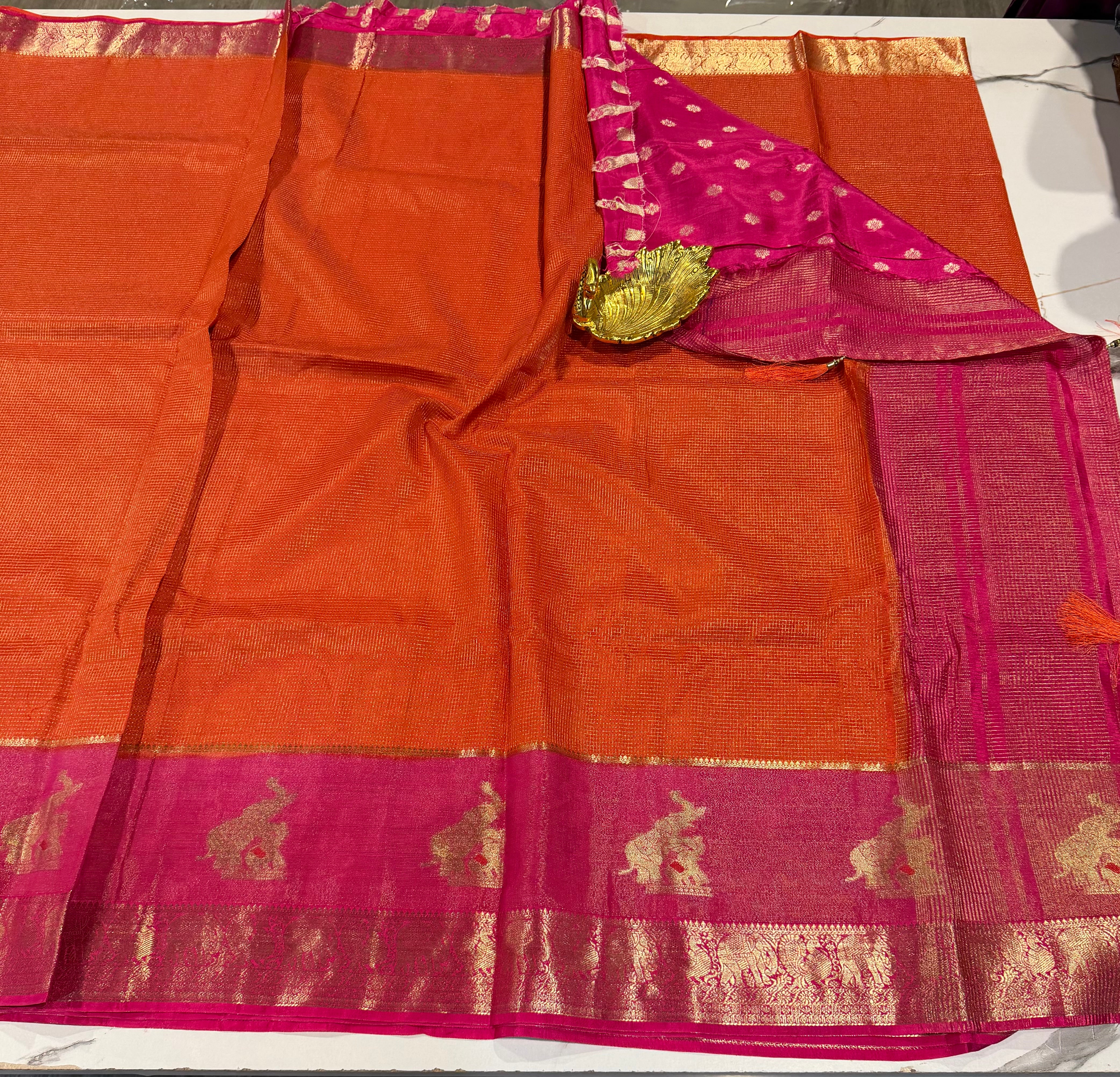 VS-27 orange saree pink borders vintage Kanchi saree