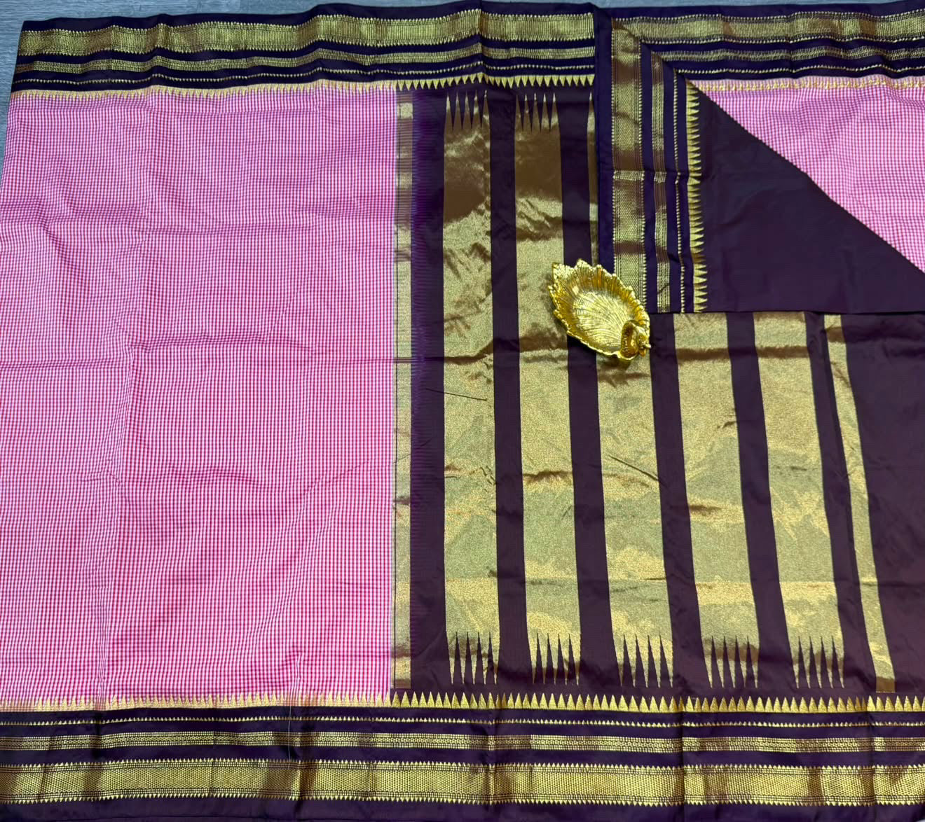 LD-N22 Narayanpet Checks Semi Pink n white checks with wine Border