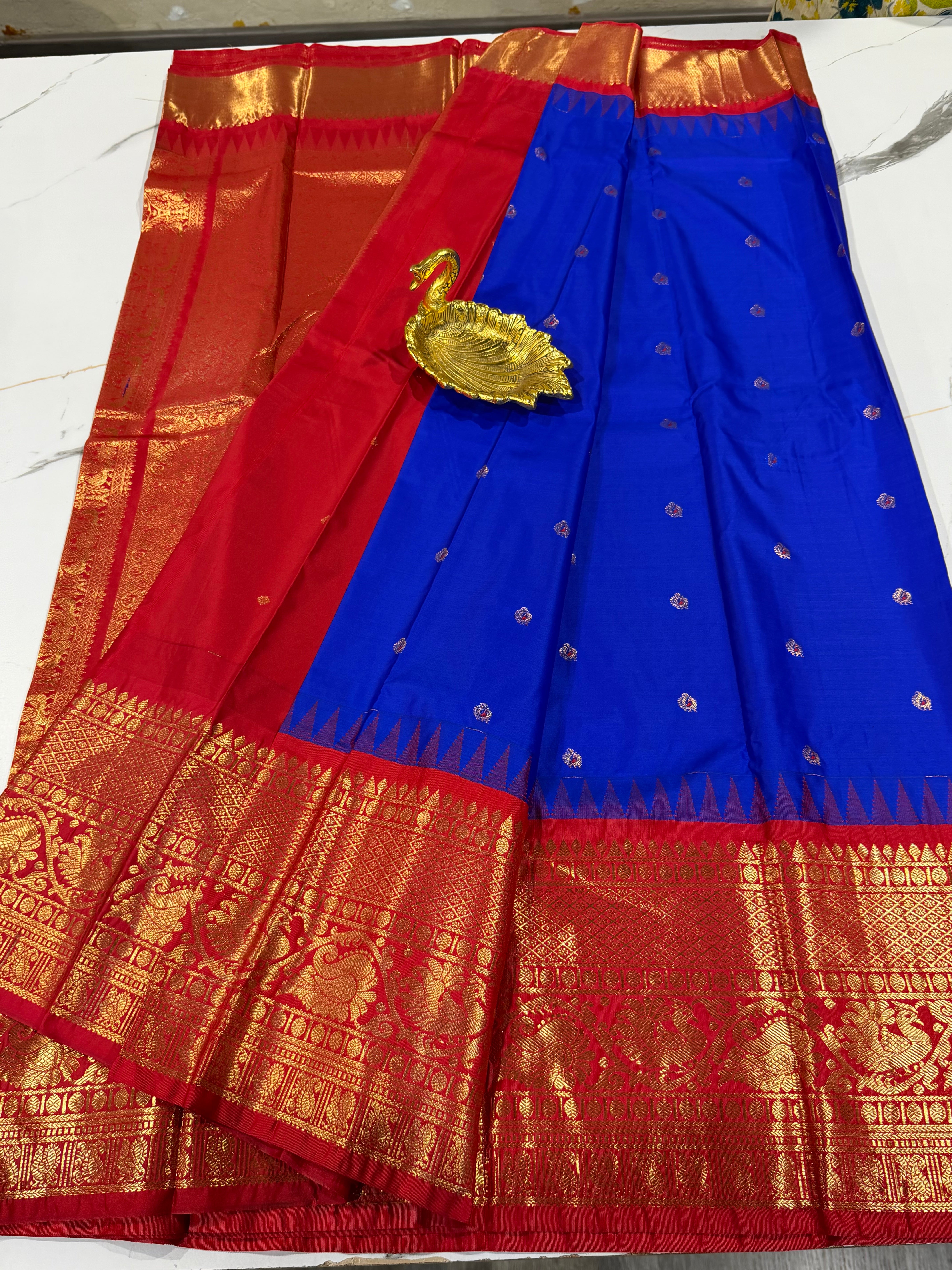 VG2 semi Gadwal royal blue and red border saree