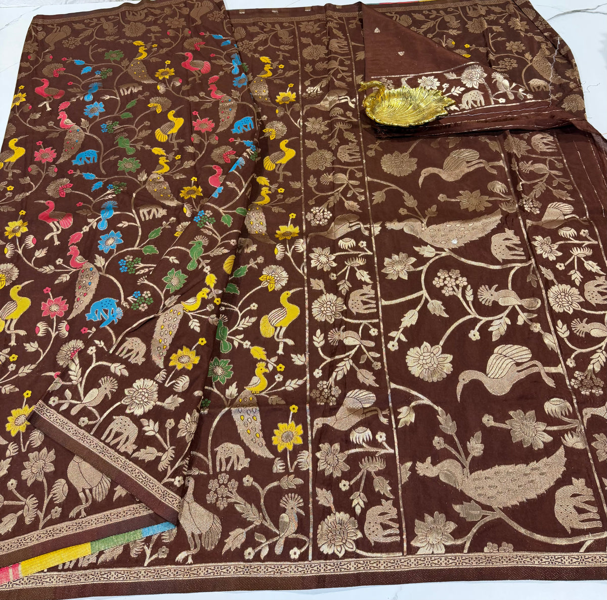 MV-1650 Brown colour Munga crepe saree
