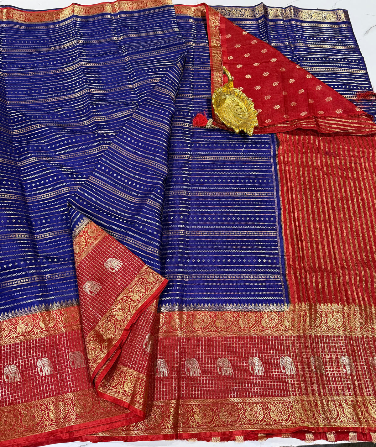 V-2100 blue n Rust  banaras vintage Kanchi horizontal lines saree
