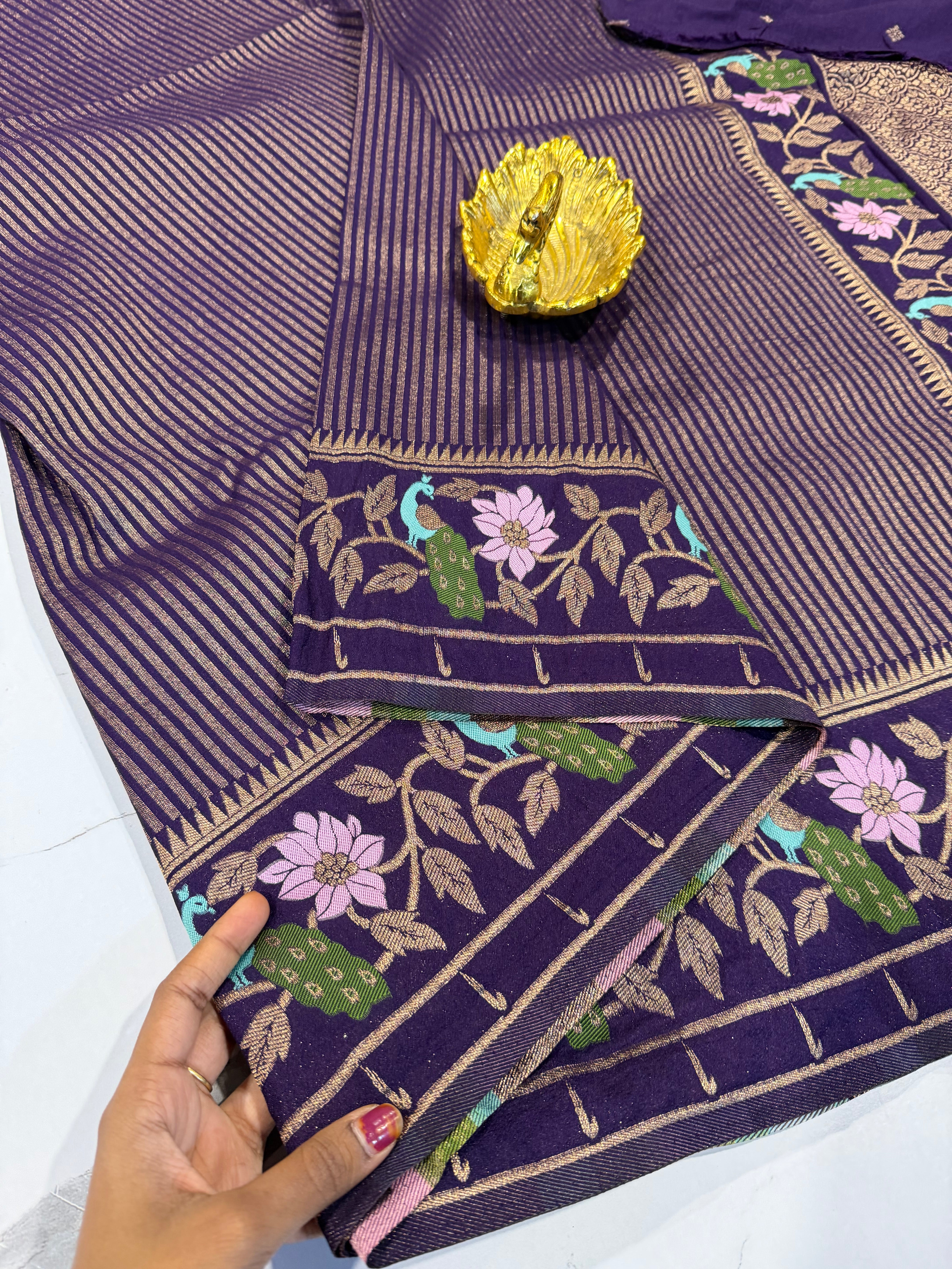 Gv-1950 violet Banaras green mango saree