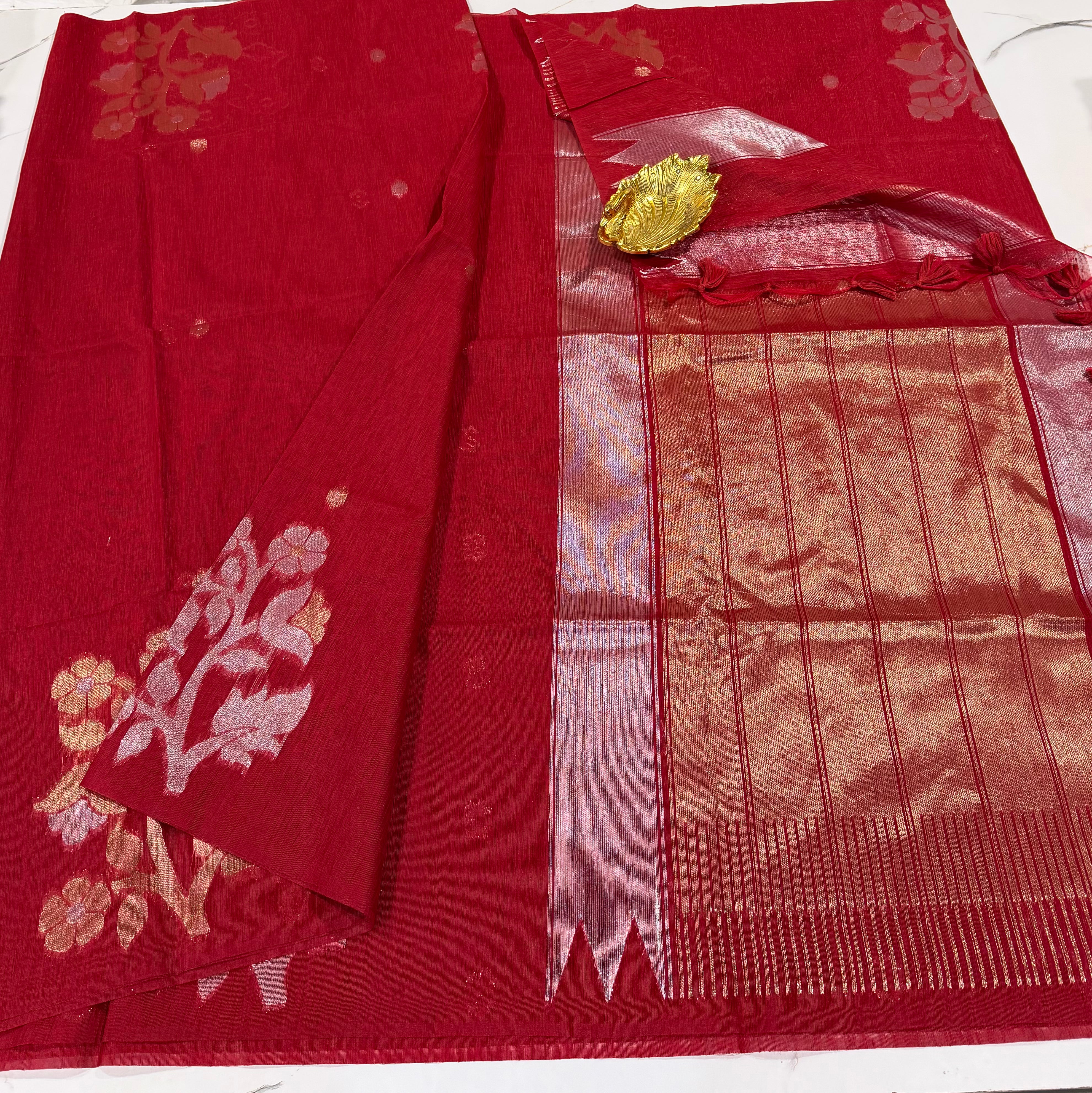 TL-1550 Red colour Linen jamdani floral saree