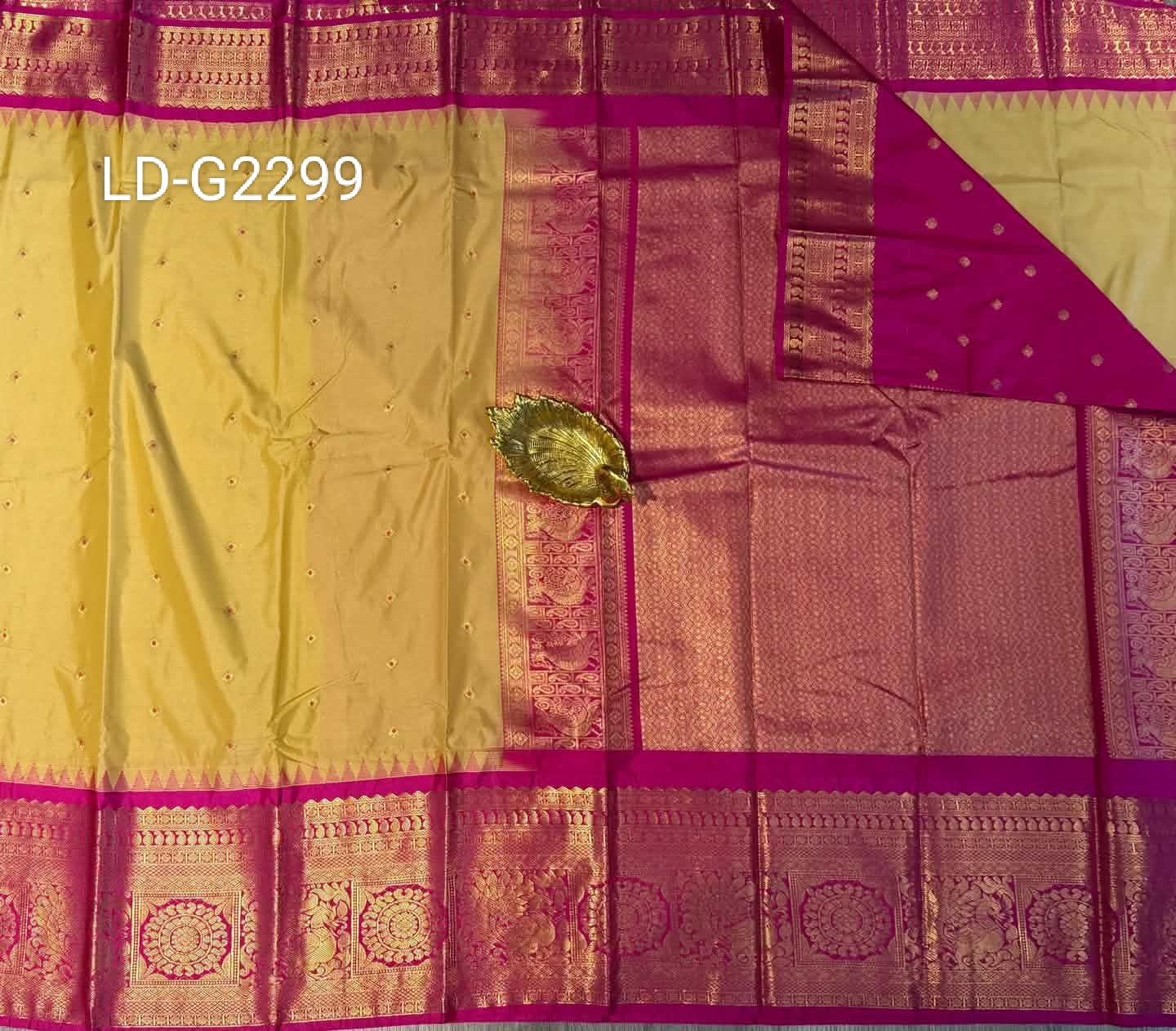 LD-G2299 vintage Semi Gadwal light gold and pink with butta saree
