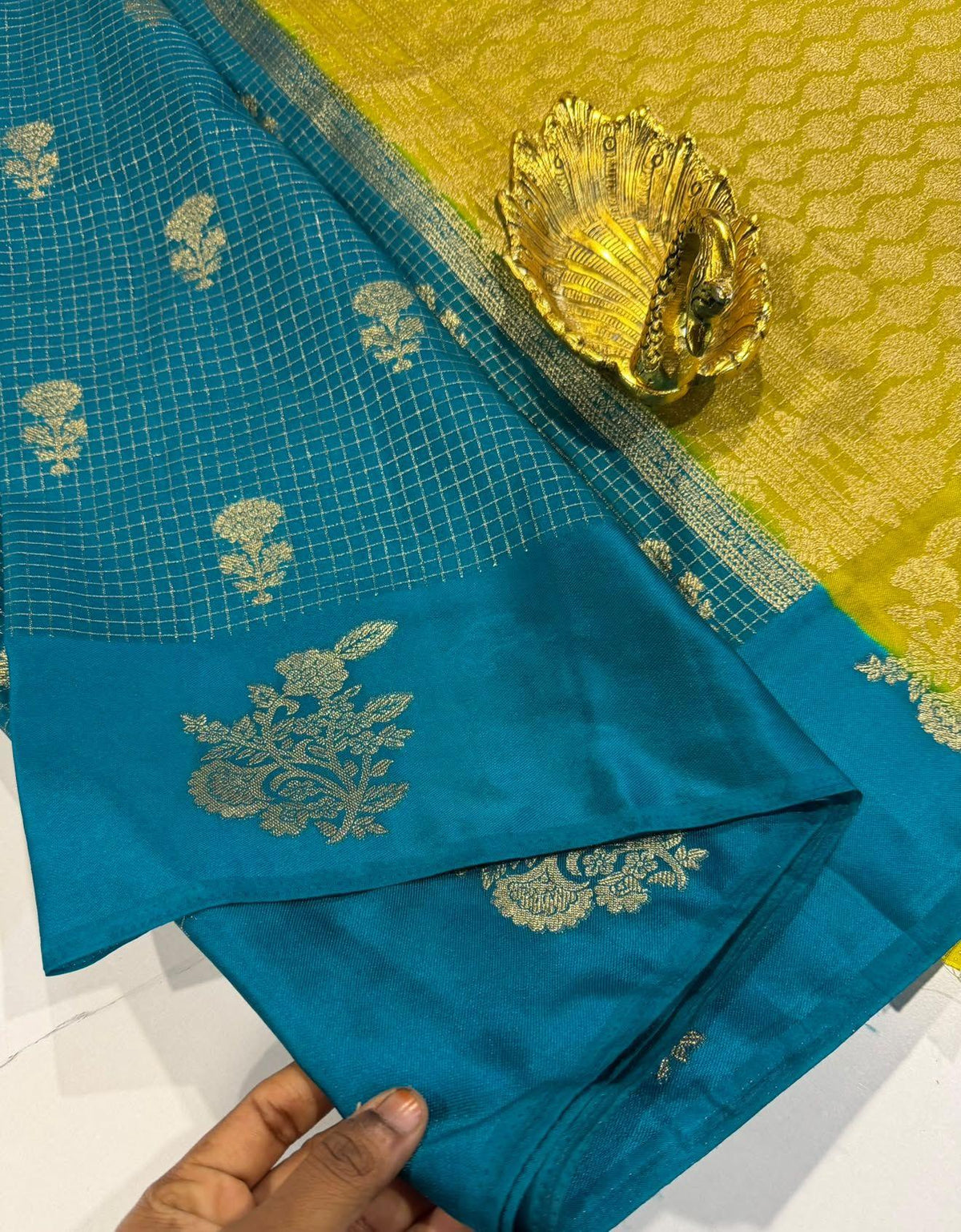 L-2050 Rama Blue nd  Pesara green colour Georgette satin borders saree