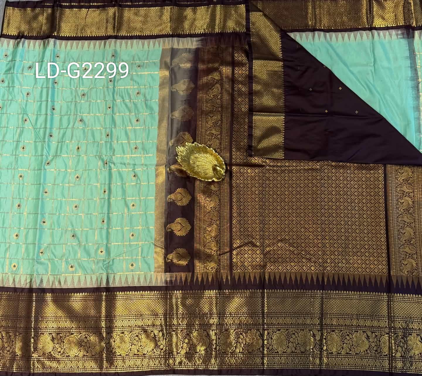 LD-G2299 vintage Semi Gadwal sea blue and brown with checks saree