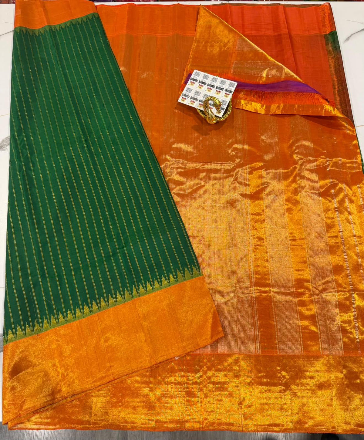 GA-14 Dark green n orange Pure silk handloom Gadwal borders sarees
