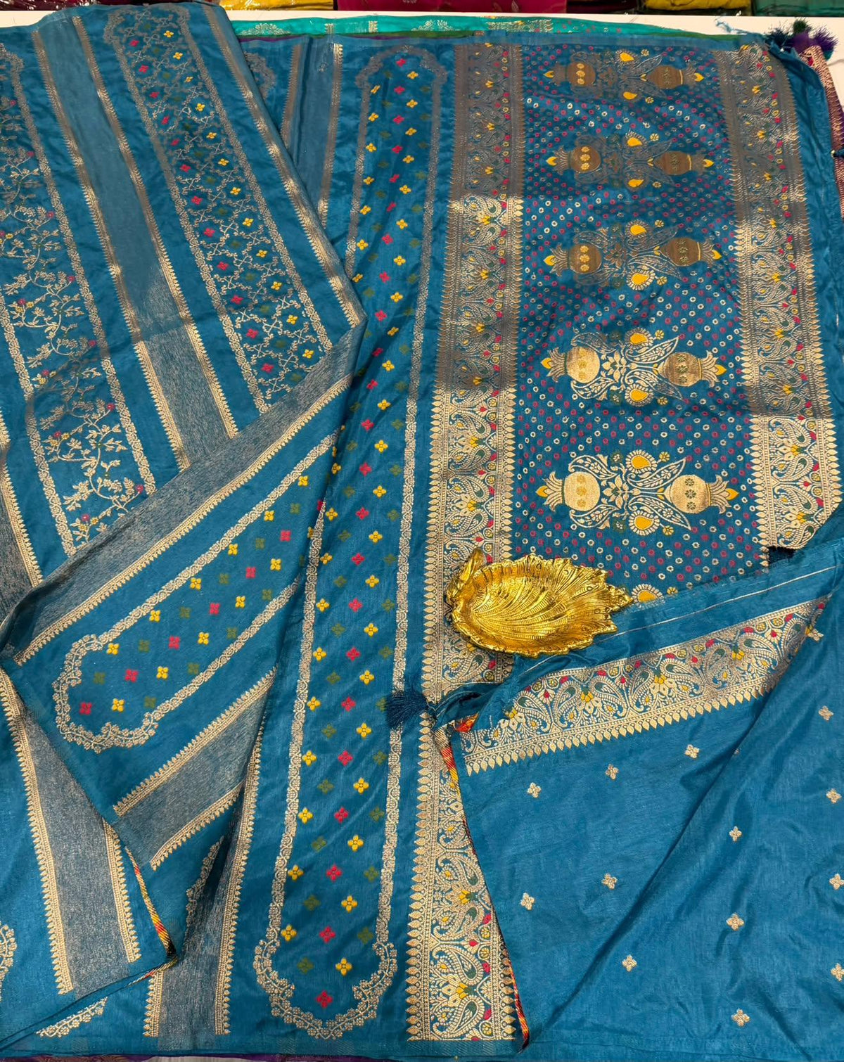 Mc-1399 Peacock blue colour Moonga crepe vertical lines saree