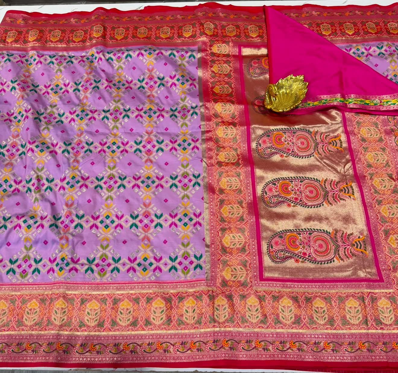 TT-3750 Patola lavender and pink tissue border saree