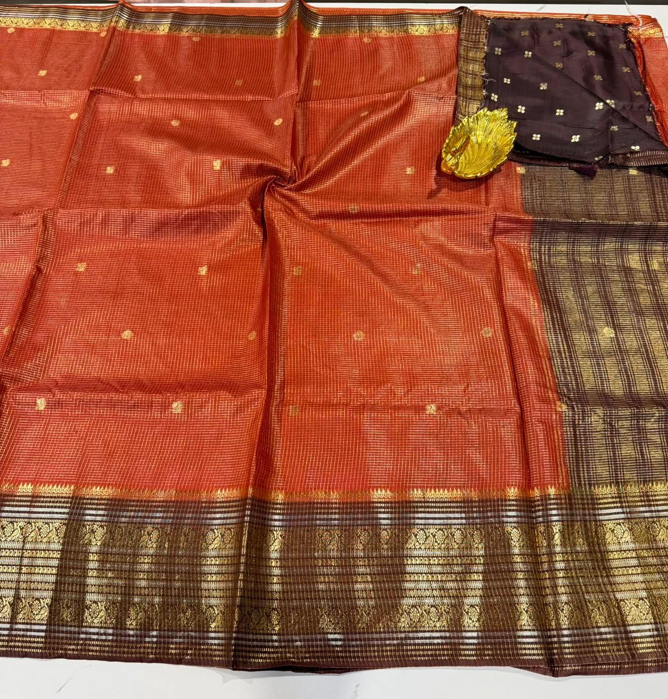 VKC2149BB - Rust n brown colour Brdr Vintage Kanchi saree