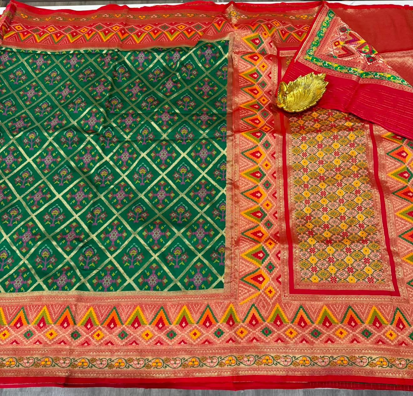 TT-3750 Patola dark green and Pink tissue borders saree