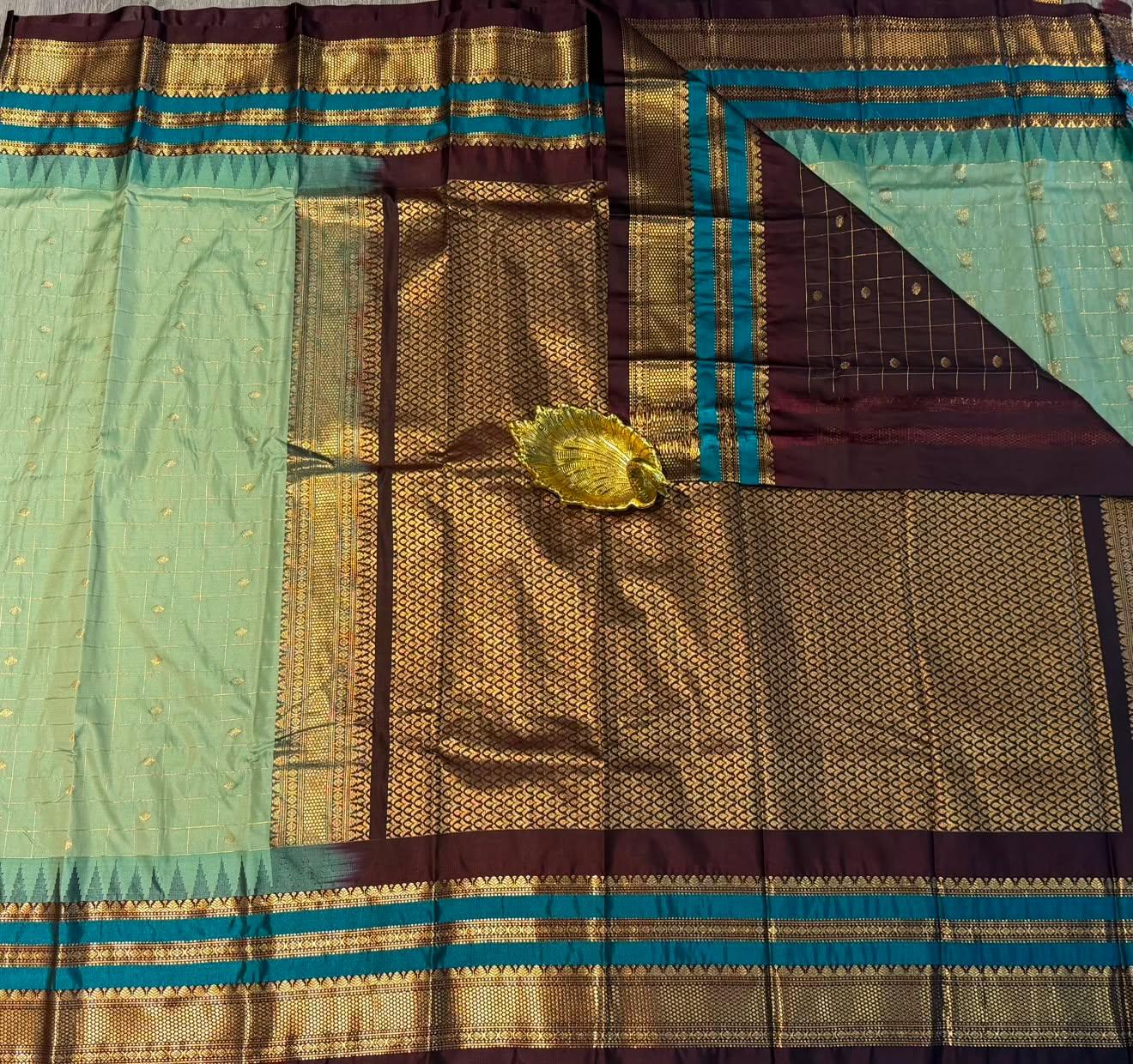LD-G28 vintage Semi kanchi gadwal sea green and  gap boarder with checks
