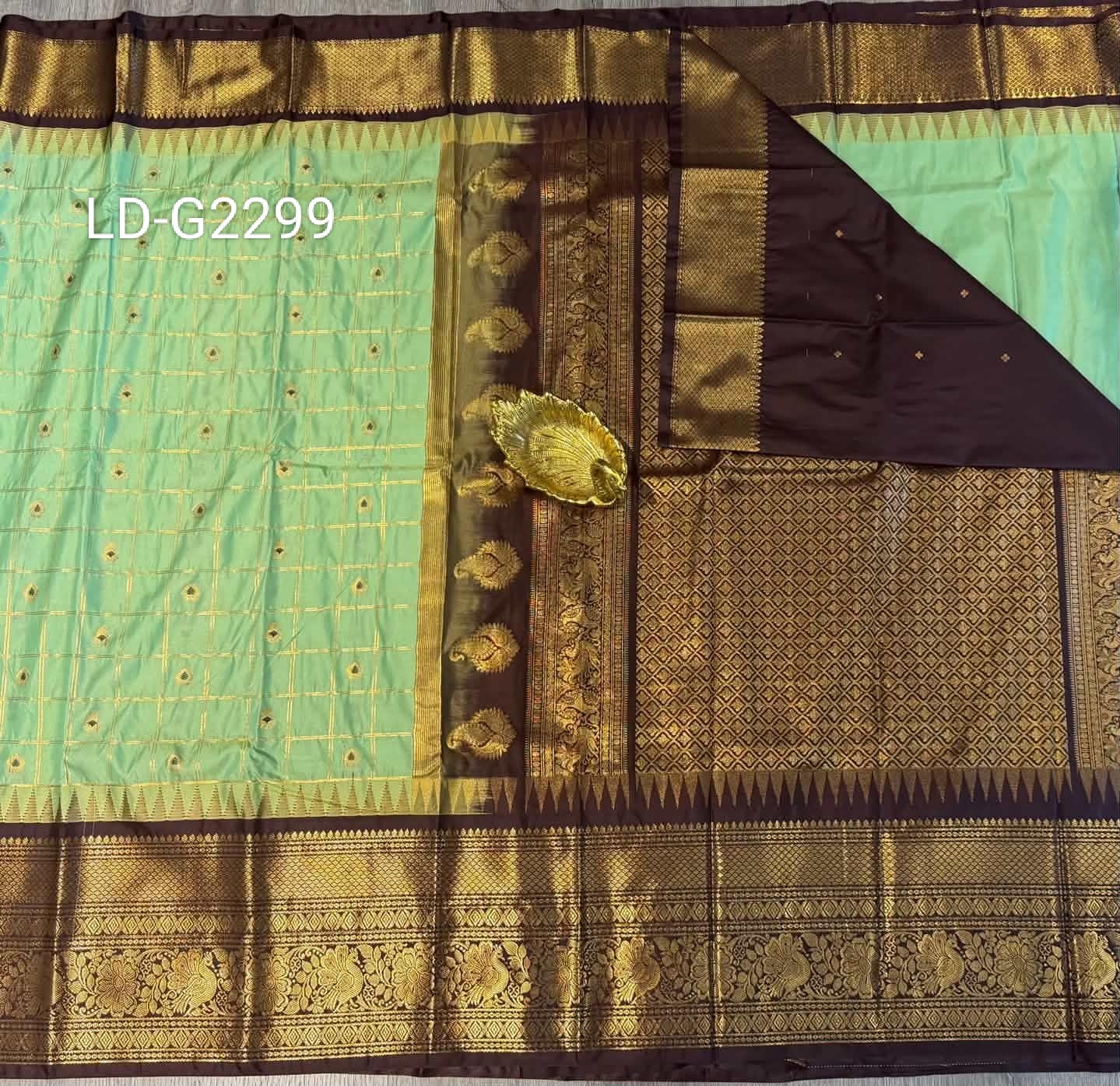 LD-G2299 vintage Semi Gadwal sea green and brown withe checks saree
