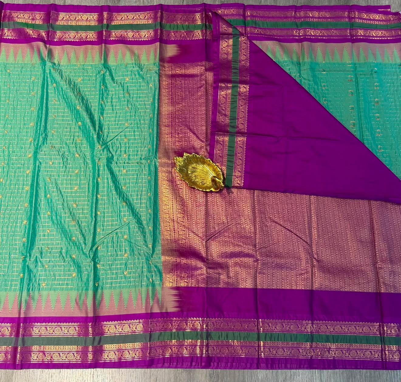 LD-G28 vintage Semi kanchi gadwal sea green  and gap boarder with checks
