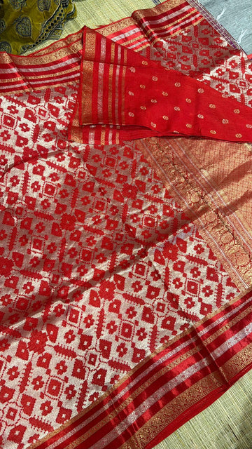 P-3900 Maroon red colour patola saree