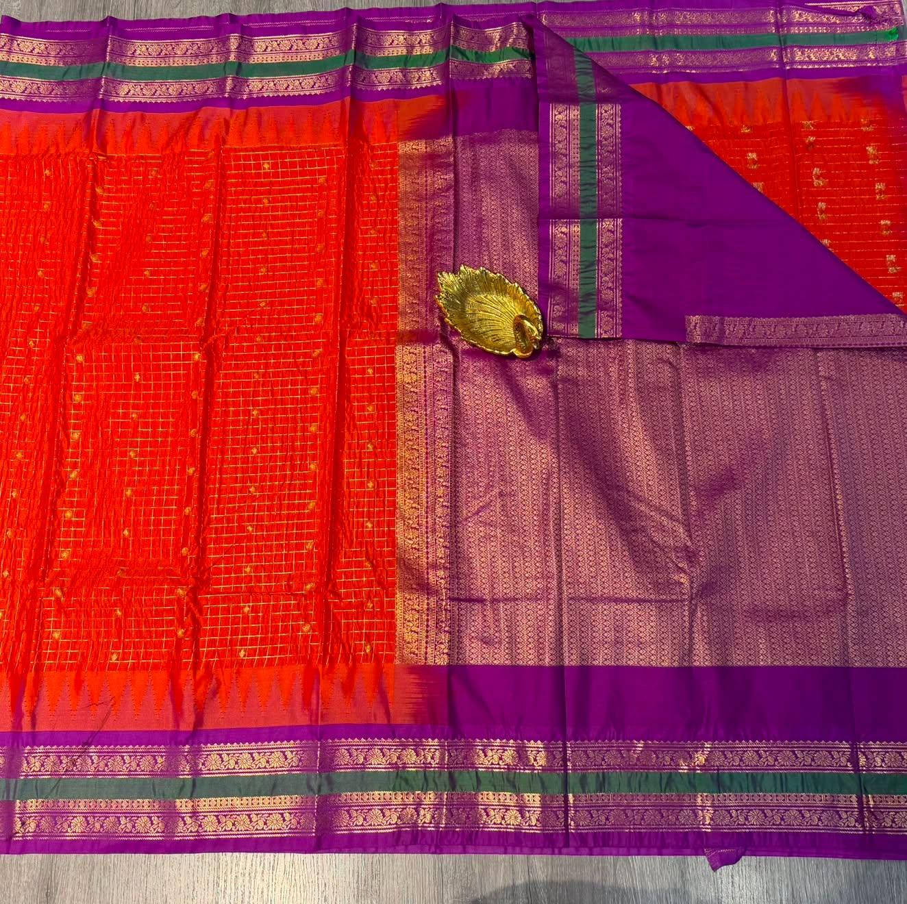 LD-G28 vintage Semi kanchi gadwal orange gap boarder with checks
