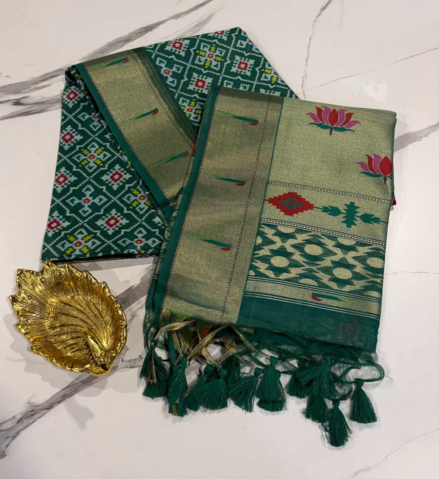 LD-21 muniya navaratna patola sarees green colour