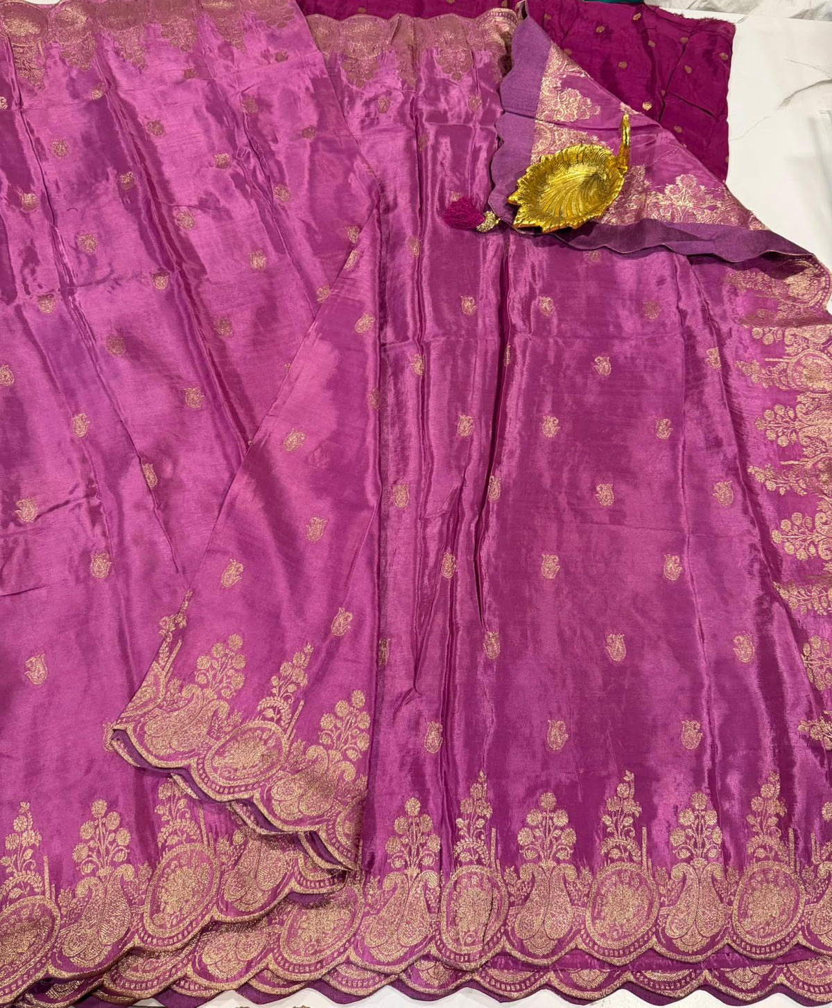 HS-2550 Mavue colour Ho crepe saree