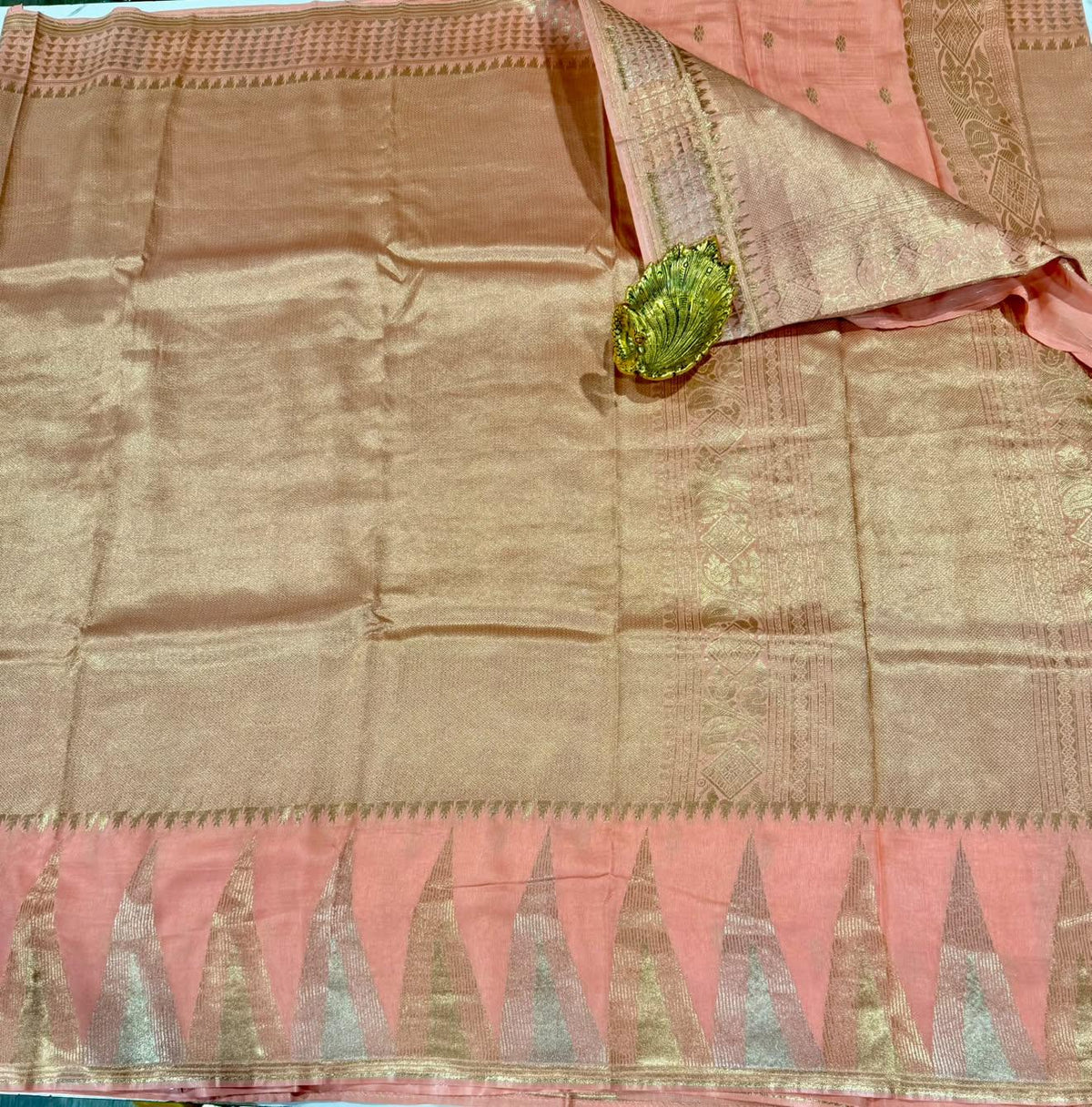 MS-4600 Peach is pink  colour Temple tissue saree